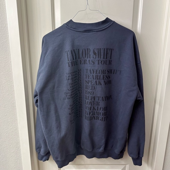 Large Blue Crew Neck - Taylor Swift The Eras Tour - Picture 3 of 3